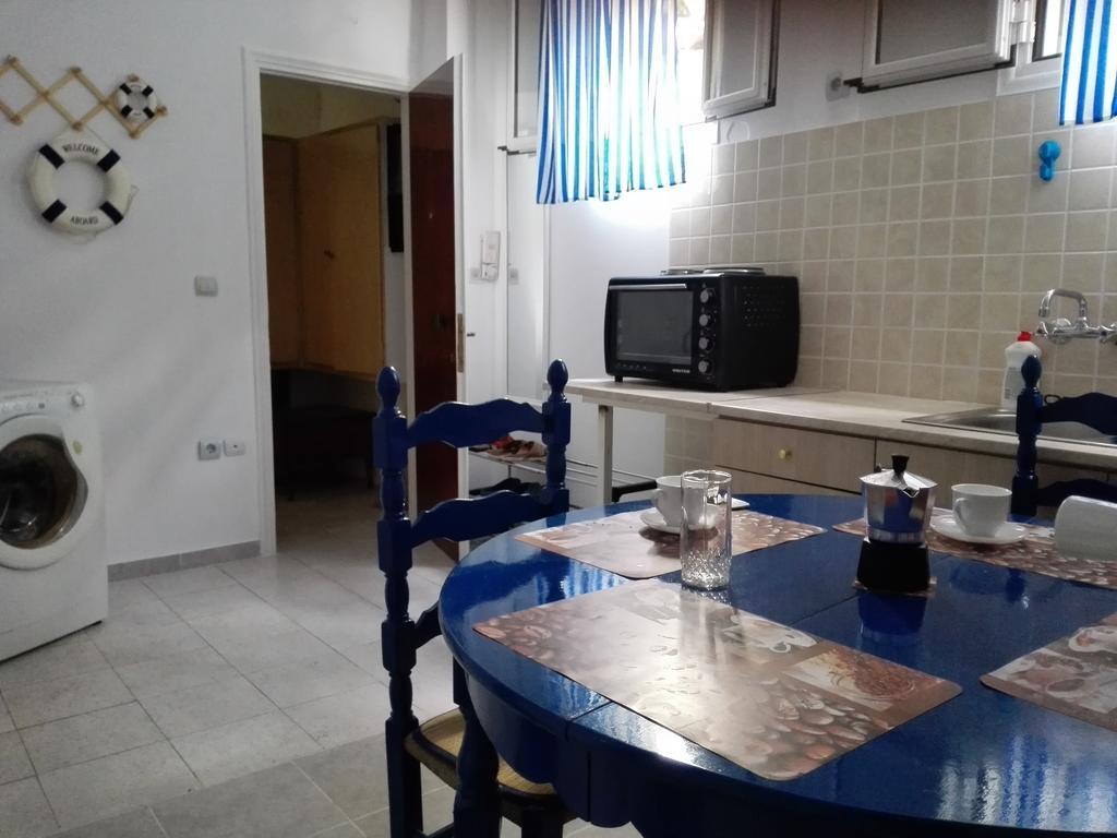 Cosy Pinotsi * Αθήνα